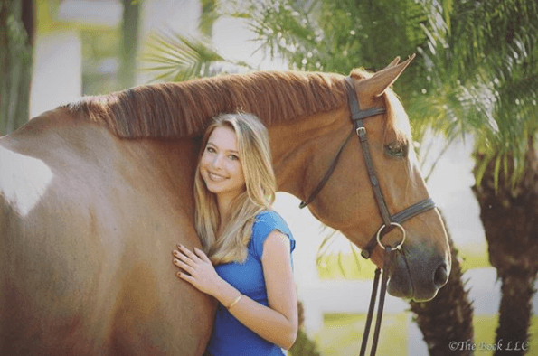 Cabe destacar que, recientemente, Eve concluyó sus estudios de bachillerato en la Academia Upper Echelon.
