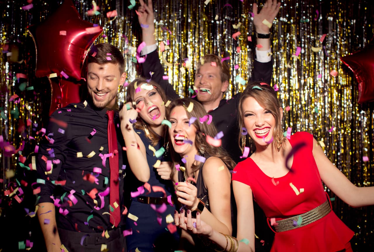 Si en estas fiestas quieres verte hermosa de pies a cabeza, que los festejos no te tomen por sorpresa. ¡Prepárate con antelación! Te sugerimos algunos ‘tips’ de belleza para que luzcas como una reina en todas las celebraciones, sin tener que correr a último momento.