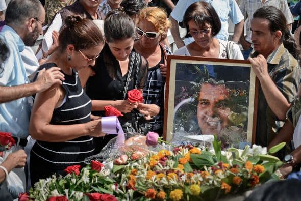 Julio 22- Muere en accidente automovilístico uno de los disidentes más conocidos de Cuba, Osvaldo Payá, a los 60 años de edad. Semanas atrás había sido víctima de otro espectacular choque en La Habana.