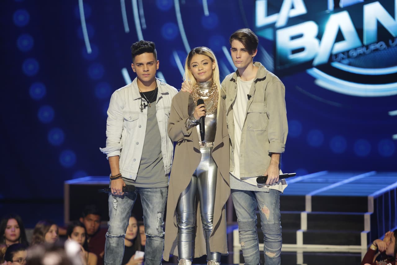 Juntos nos regalaron el tema ‘Donde quiera que estés’, de Selena Ft Barrio Boyz.