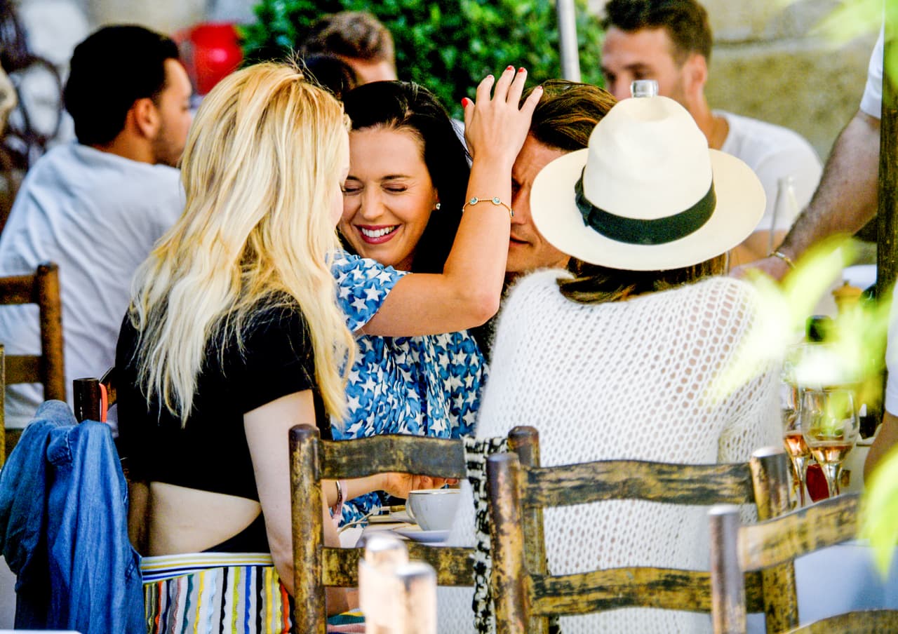 Bromeaban entre ellos, muy juguetones.