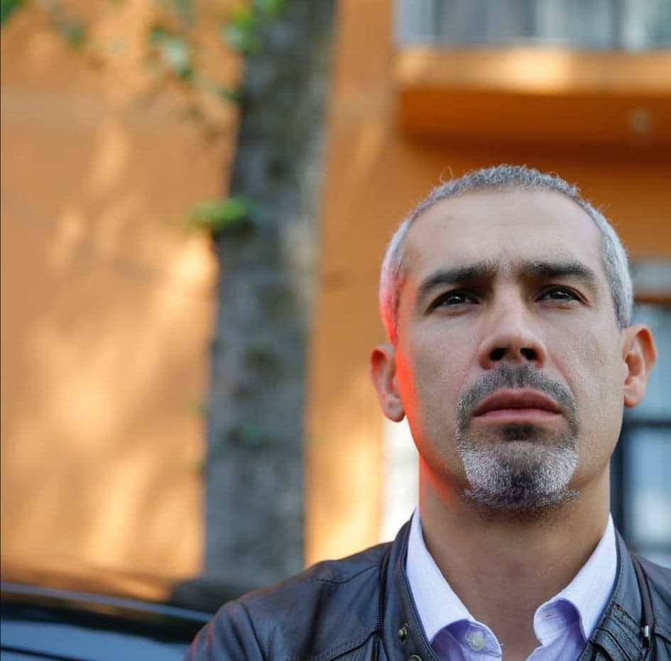 Una vez que Televisa confirmó la 
<b>muerte accidental</b> de los actores Jorge Navarro Sánchez (foto) y Luis Gerardo Rivera (Gerardo Bosco), las reacciones de los famosos no se hicieron esperar.