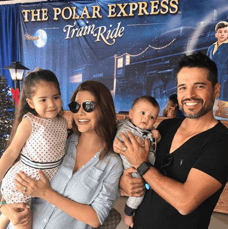 Ana Patricia no llegó en pijama pero sí muy bien acompañada de toda su familia. Giulietta gozó en grande este día con sus amiguitos.