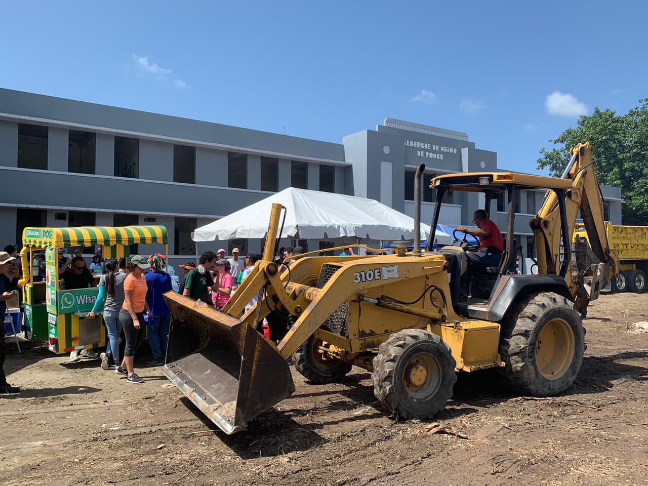 "Le llamo 'Mi Promesa' a lo que le prometí a mi hijo al momento de su muerte, que no descansaré en ayudar a los niños con cáncer en su memoria", dijo Iván Ayala Cruz en una publicación en Facebook.