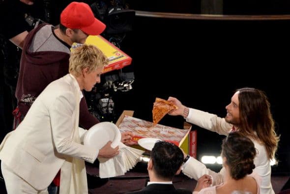 Y es que sus pizzas repartieron entre los nominados y ganadores de la noche.