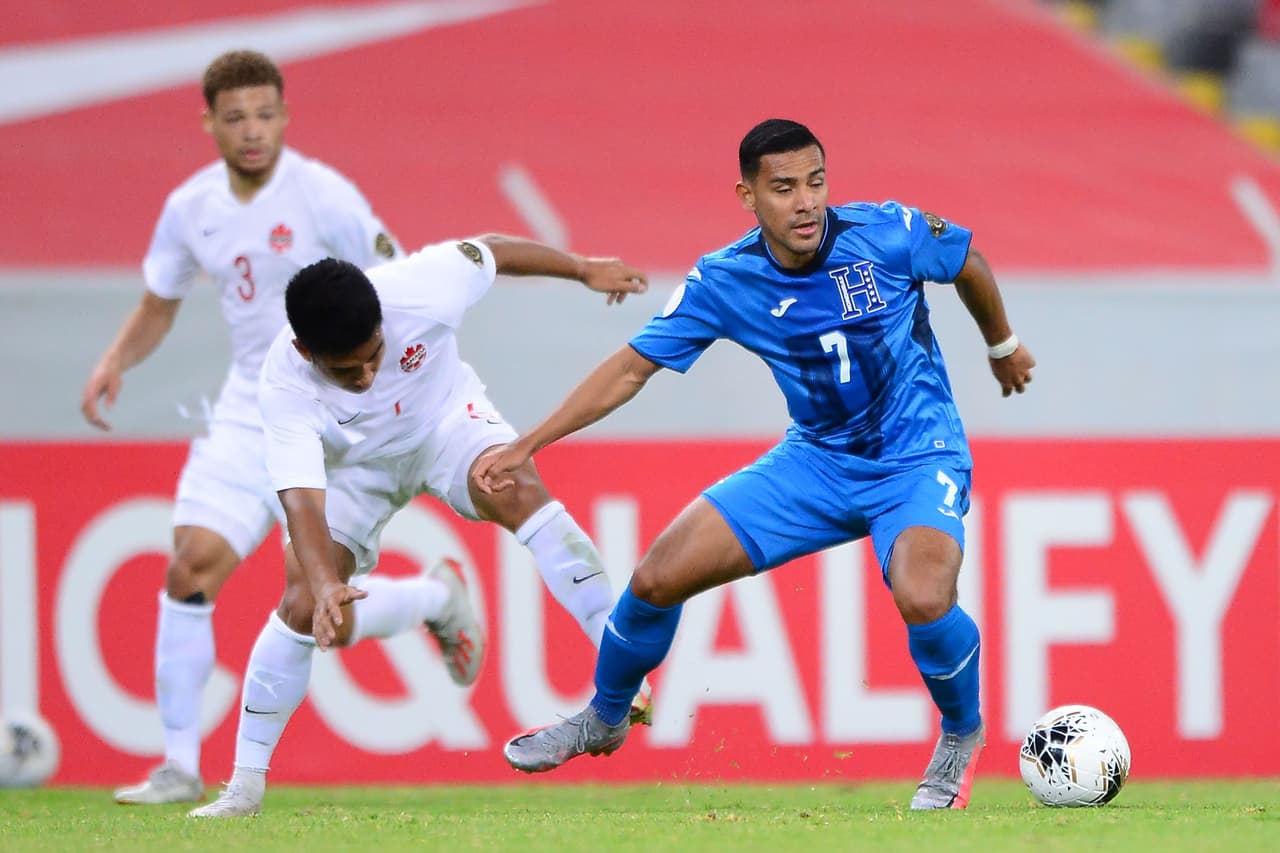 Denil Mladonado y Derek Cornelius fueron los encragados de anotar en el empate 1-1 que le dio el pase a semifinales a Honduras y Canadá.