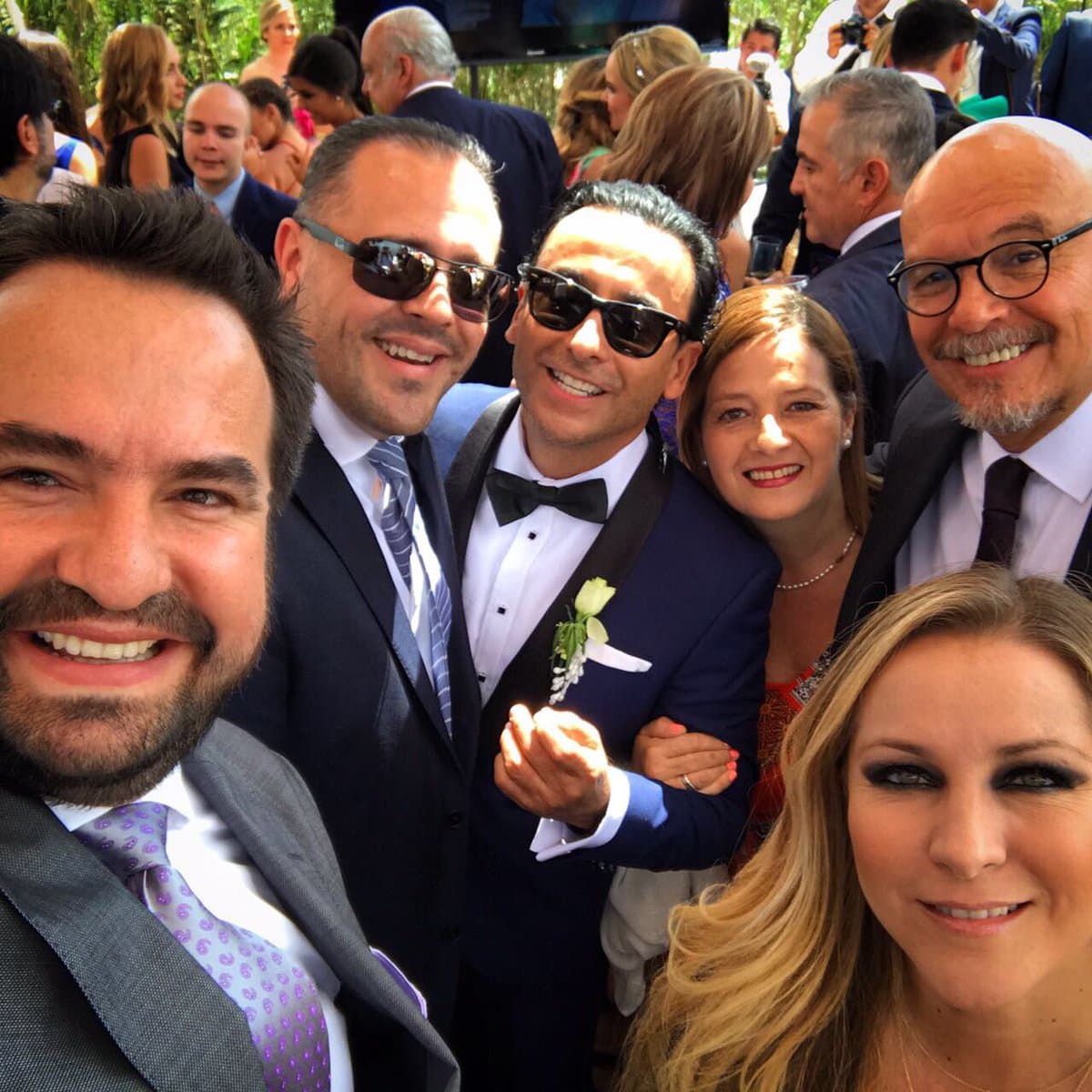 Mauricio Castillo, Eduardo Suárez y parte de la producción original de 'Otro Rollo' asistieron al importante momento de Adal.