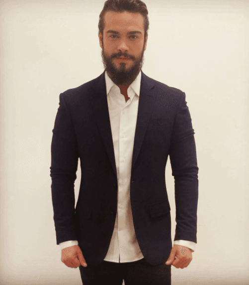 Su trayectoria como actor es bastante extensa, pues ha participado en más de 20 telenovelas y series.