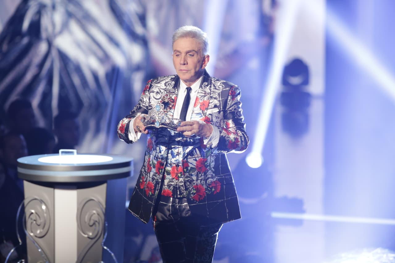 Tras una ardua disputa por la corona .... se coronó la nueva reina de Nuestra Belleza Latina. Repasa foto a foto la gran noche de coronación de #NBL VIP.