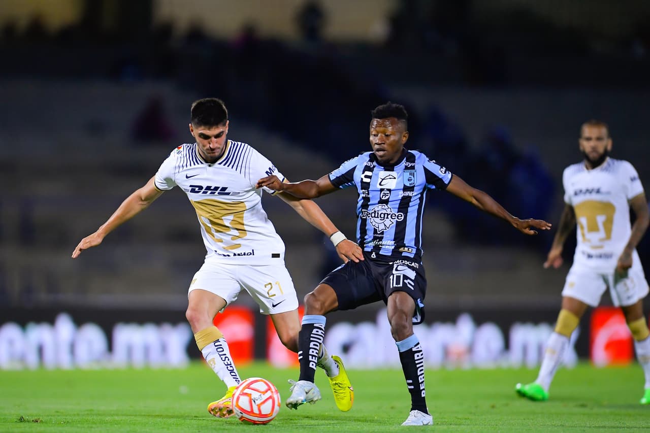 Pumas derrotó a Querétaro en la Jornada 13 y volvió a sumar puntos después de 10 fechas en el Apertura 2022. Eduardo Salvio, Juan Dinenno (con doblete) y Jorge Ruvalcaba anotaron por parte de los universitarios, mientras que Ángel Sepúlveda descontó para los Gallos.
