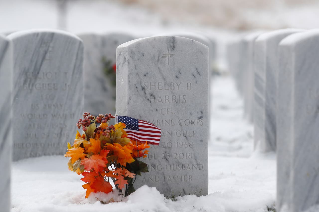 De acuerdo con la agencia AP, las autoridades han reportado cuatro personas muertas por incidentes relacionados con las baja temperaturas.
<br>