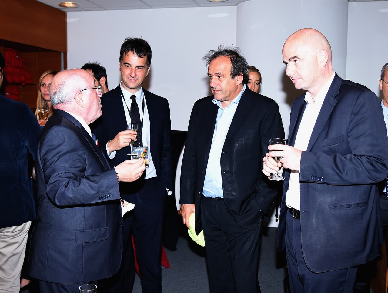 Los ocho aspirantes a la presidencia de la FIFA esperan el fallo del Comité Electoral