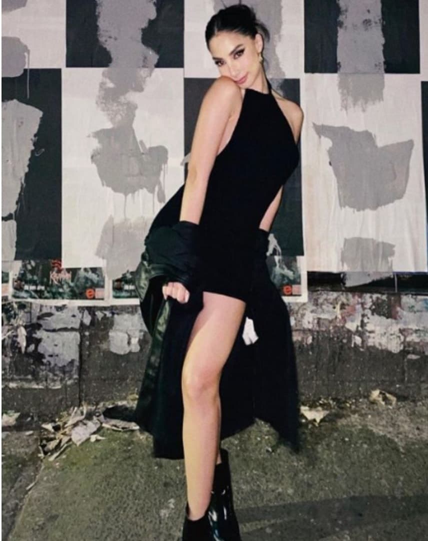 En redes sociales suele compartir fotos de su vida de manera frecuente, por lo que es una forma de enterarse de su carrera. Su último papel fue Sandra en 'Fondeados' (2021) , una comedia de Netflix.
<br>