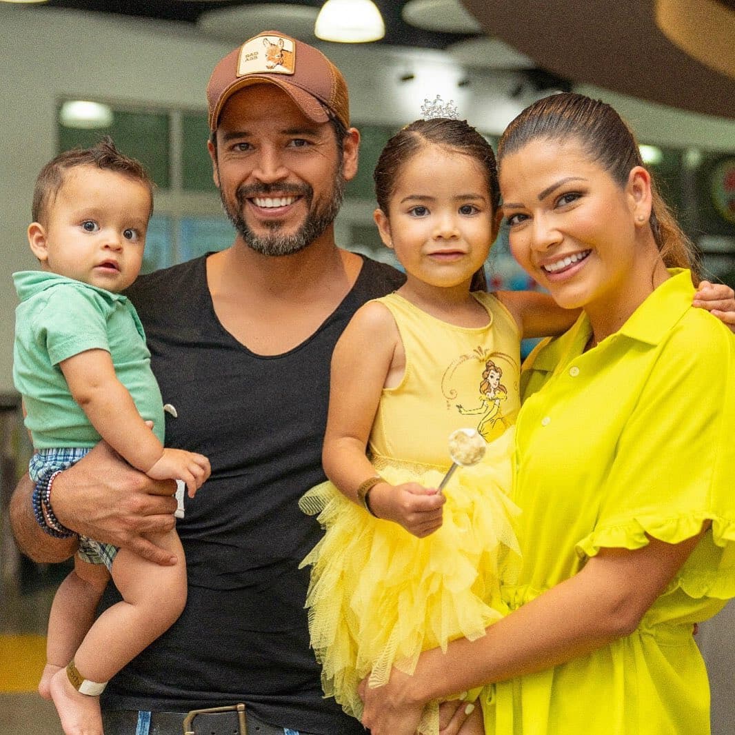 Aunque algunos de sus días son agotadores, entre la conducción de Despierta América y las labores que desempeña en su empresa, siempre guarda algo de energía para lograr su mayor propósito en la vida: hacer feliz a su familia. Además, en los últimos meses se ha puesto contundentes metas a nivel físico.