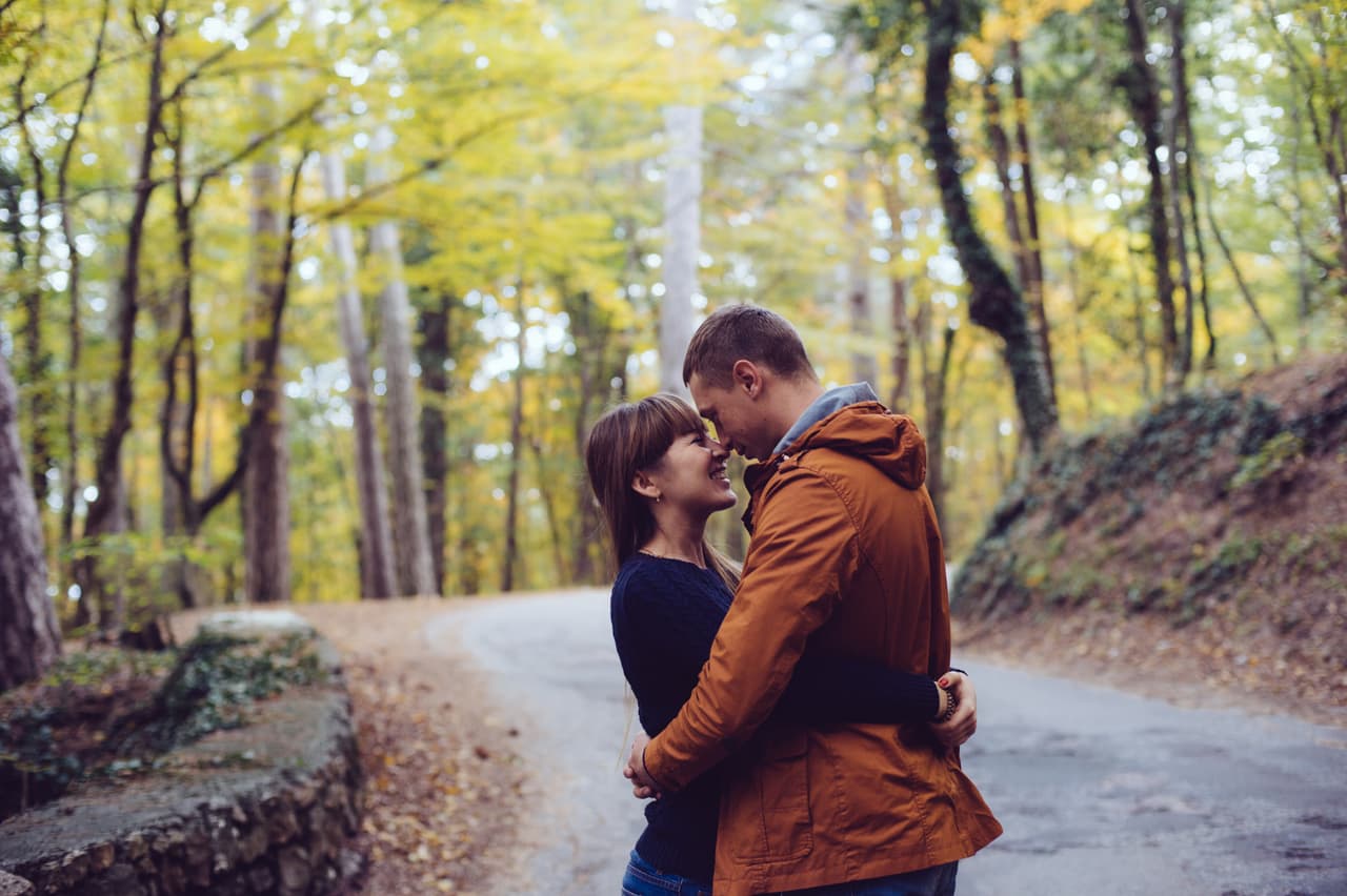 Es tu ciclo de las gestiones y debes revisar tu agenda, tu lista de amigos ¿desde cuando no saludas a esa persona que tanto aprecias? Te asombrarás de lo bien que te sentirás al retomar las riendas de una relación que por falta de tiempo o por no priorizarla adecuadamente habías dejado enfriar. Habrá sorpresas, muy gratas, en esos reencuentros. ¡No dejes de hacerlo y no te arrepentirás!