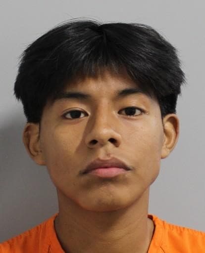 Adrián Araujo García vio las fotos en las redes y contactó a las autoridades, quienes dijeron que ya lo habían identificado e iban en camino a su casa.