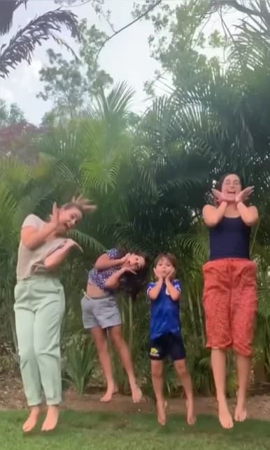 La joven ha cultivado una buena relación con los pequeños. En redes sociales han compartido momentos familiares que han enternecido a los seguidores de la actriz.