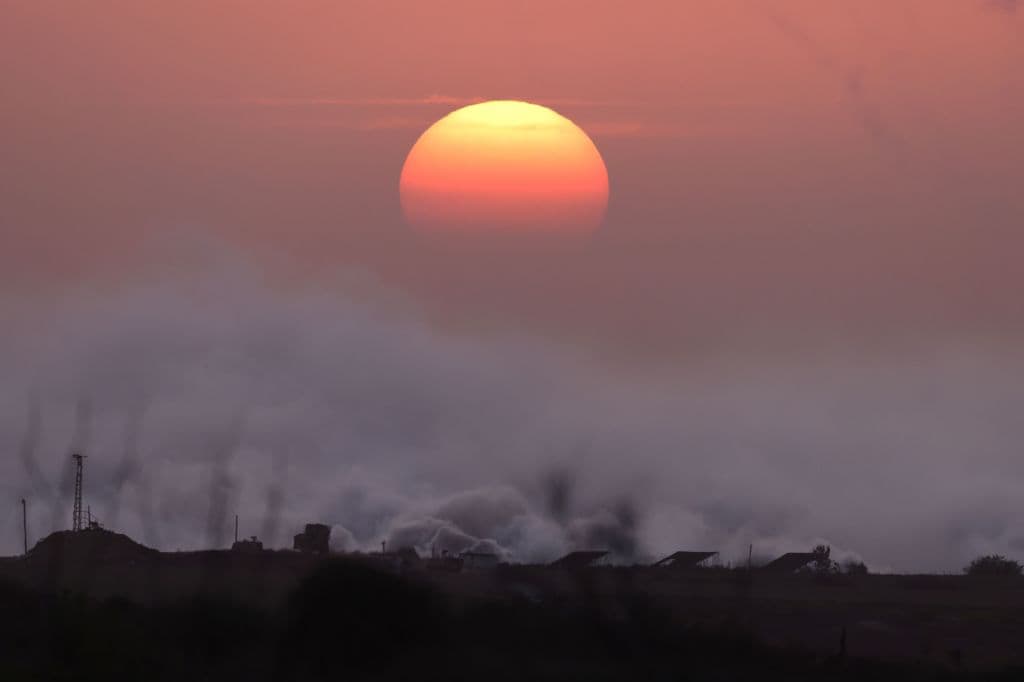 Israel amplía sus operaciones terrestres en Gaza y Hamas reporta "intensos combates" con tropas israelíes