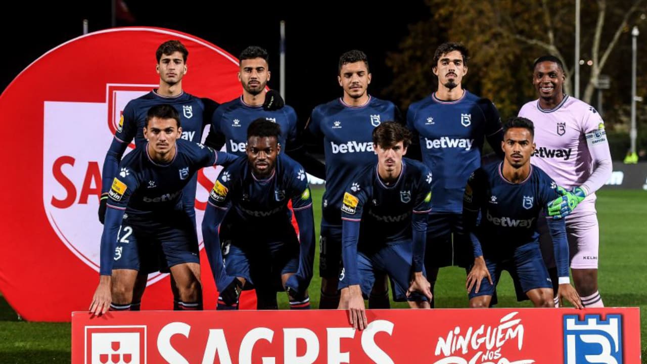 ¡Increíble! Belenenses inicia duelo ante Benfica con 9 jugadores