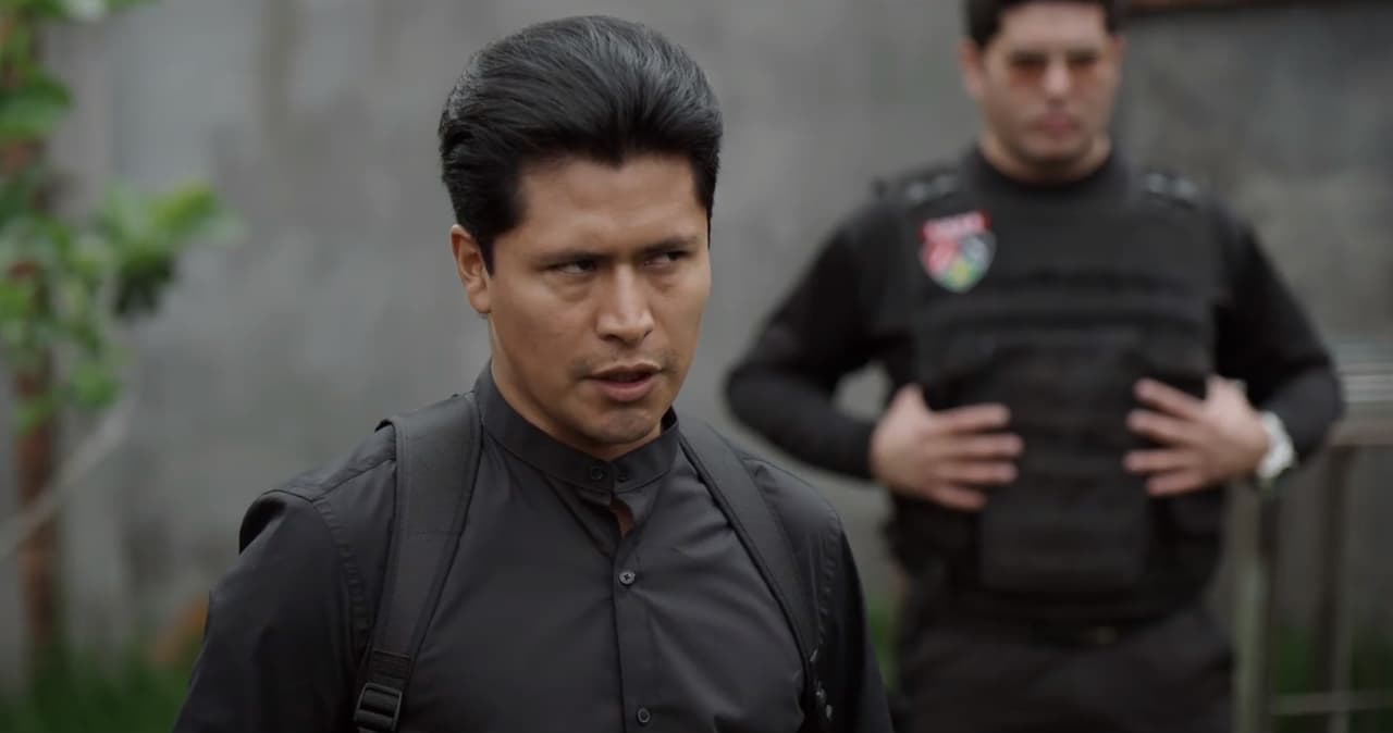 Sin mediar palabra, ‘El Cano’ preguntó: "¿Dónde… tienen a mi primo?" Arturo le juró desconocer la ubicación, pero le pidió una oportunidad para averiguar.