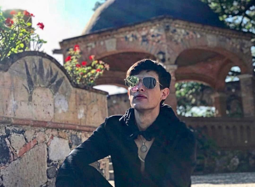 Mencionó que espera que la familia pronto lime asperezas porque está bajo gran tensión.
<br>