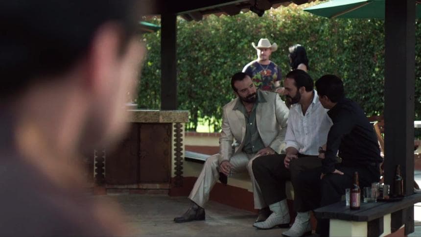 Durante el festejo por el acuerdo de paz, ‘El Chapo’ observó la cercanía y familiaridad que había ya entre los hermanos Bernal Leyda y ‘El Cano’, lo que lo puso en alerta y comenzó a alimentar su desconfianza.