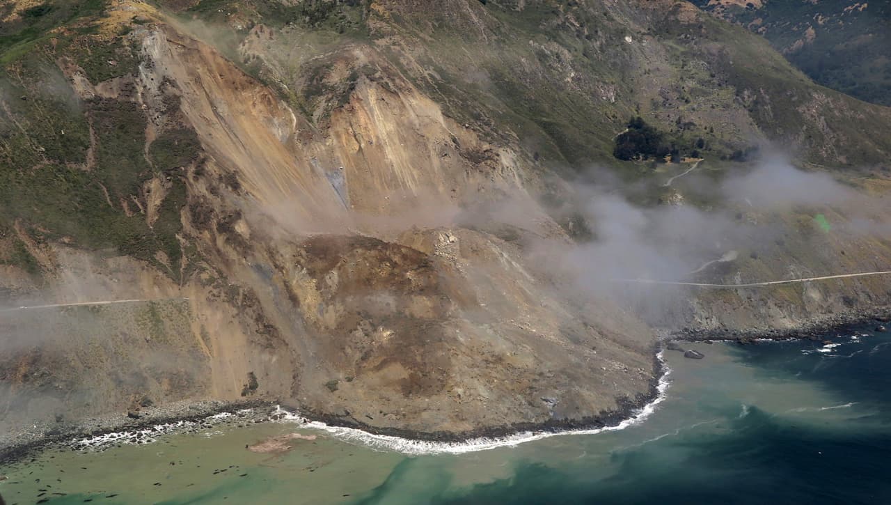 Todavía se desconoce cuánto tiempo se tardarán los equipos de Caltrans para reparar la afectada autopista 1 en Big Sur.