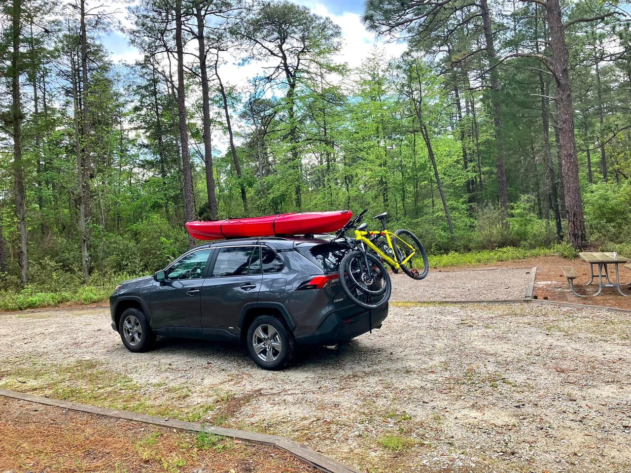 Otros llegan además por las aventuras en los senderos.