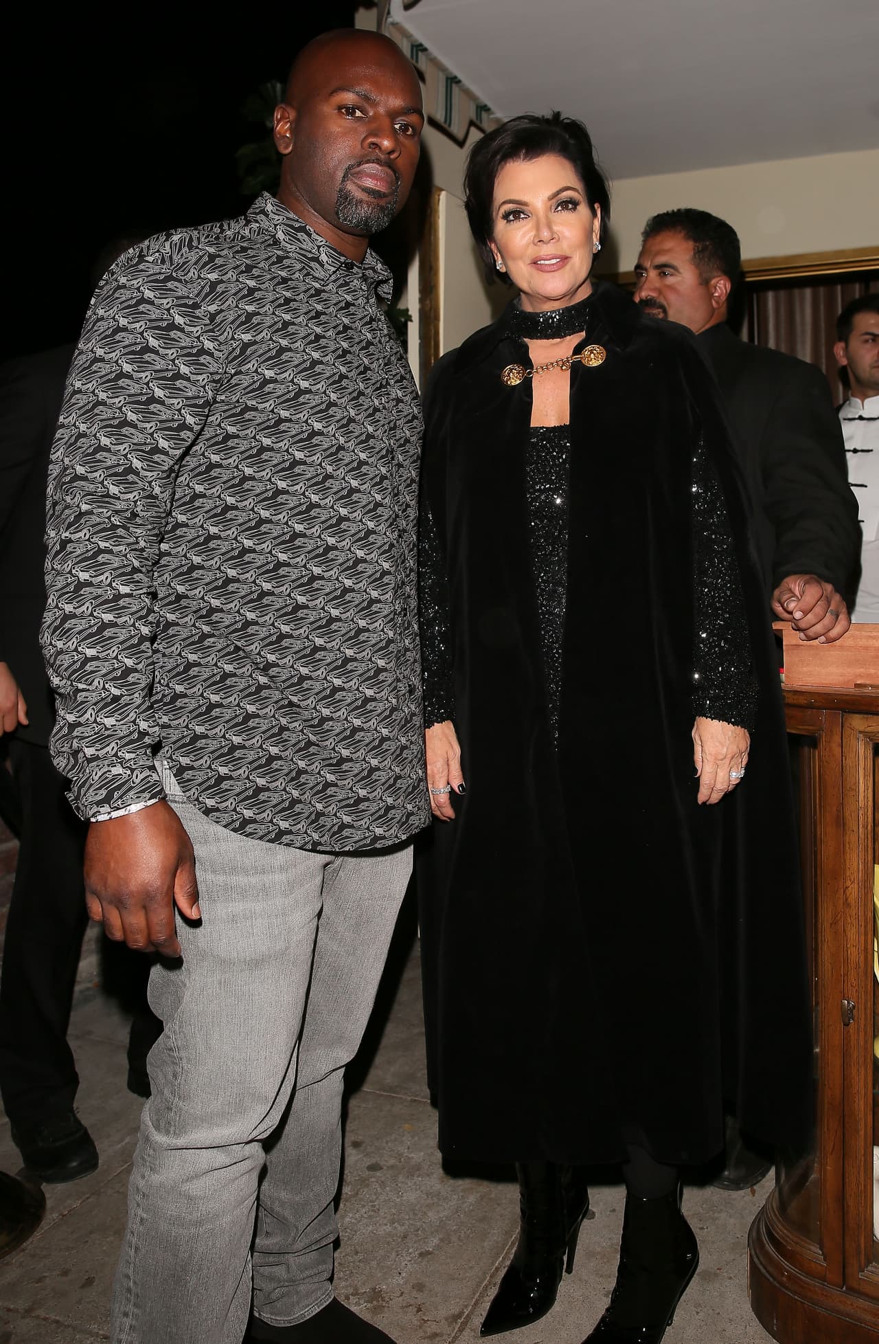 Corey Gamble no se quitó del lado de Kris Jenner. ¡Aunque iba muy informalito!
