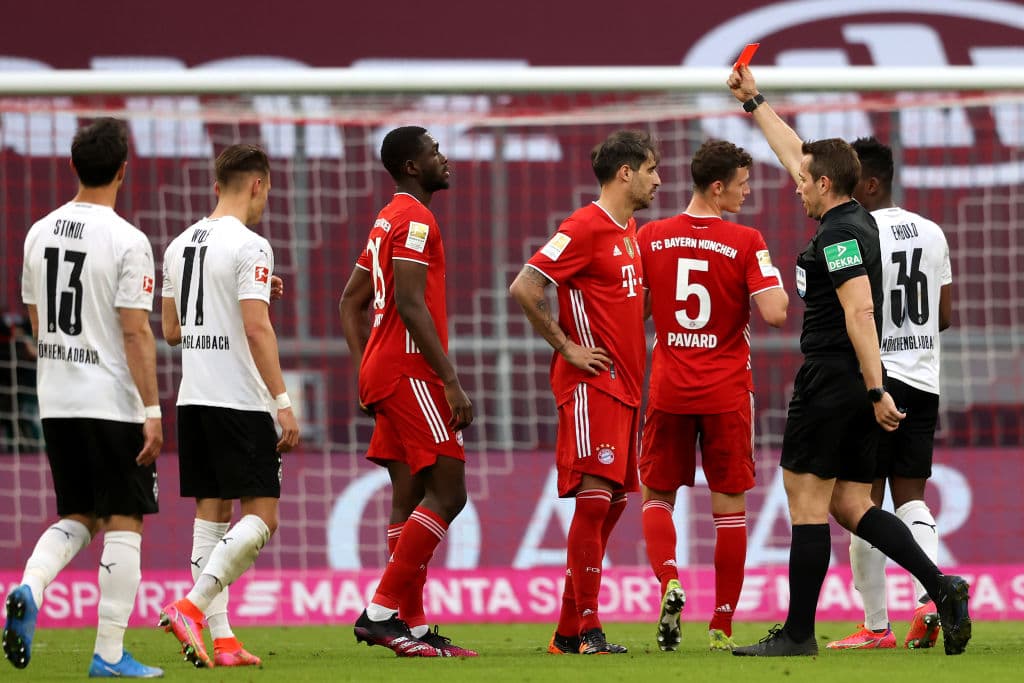 Robert Lewandowski vuleve a anotar un Hat Trick en la goleada 6-0 del Bayern Munich frente al Borussia Monchengladbach