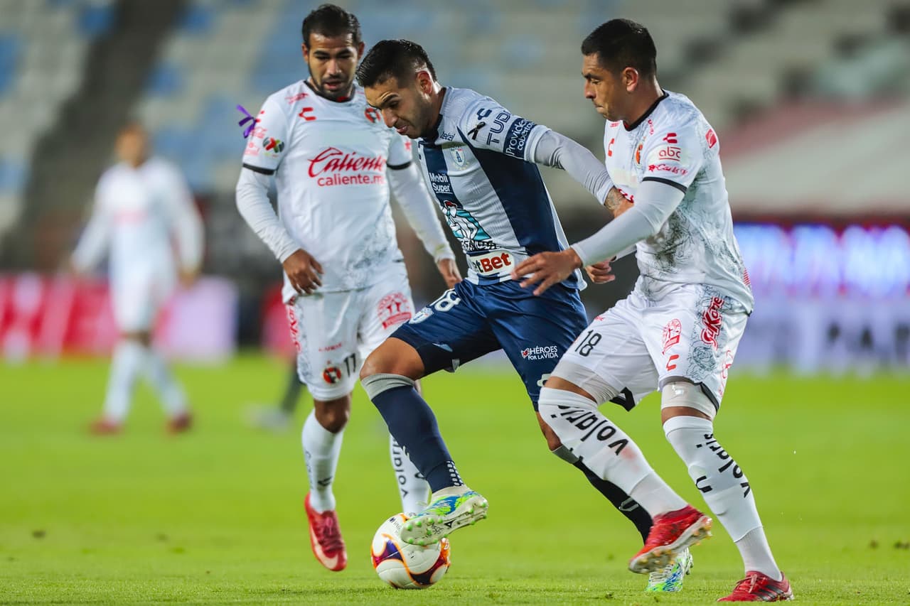 Con goles de Ismael Sosa y Kevin Álvarez, Pachuca rompe la maldición y logran vencer 2-1 a Tijuana.Pachuca pasa del último lugar al penúltimo y Xolos se queda con la octava plaza.