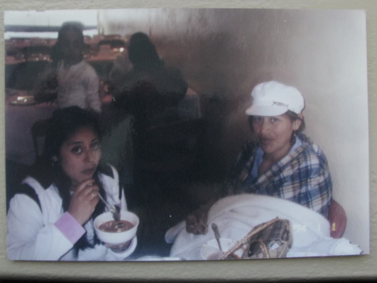 Emma (izquierda) y Guille, dos de las hermanas de Cristina.