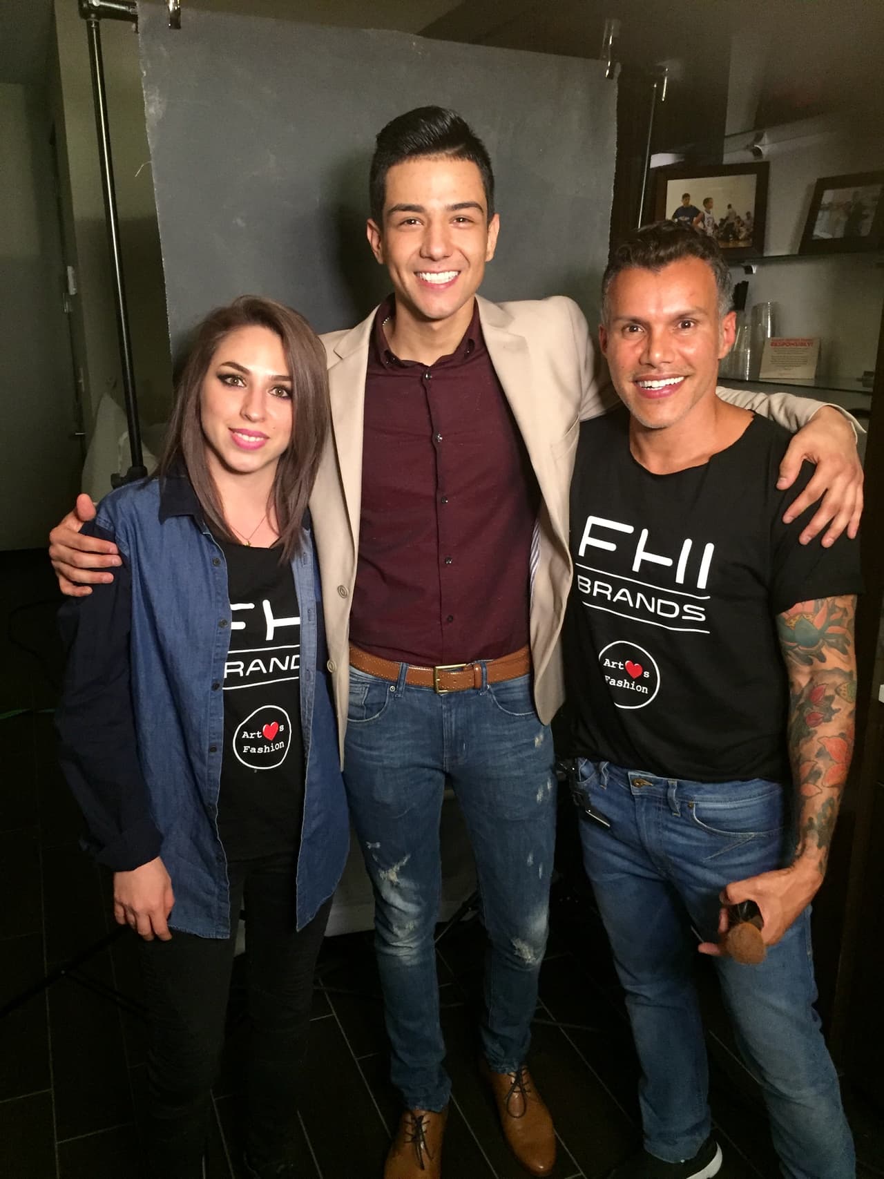Luis Coronel es tan buena onda que se tomó la foto del recuerdo.