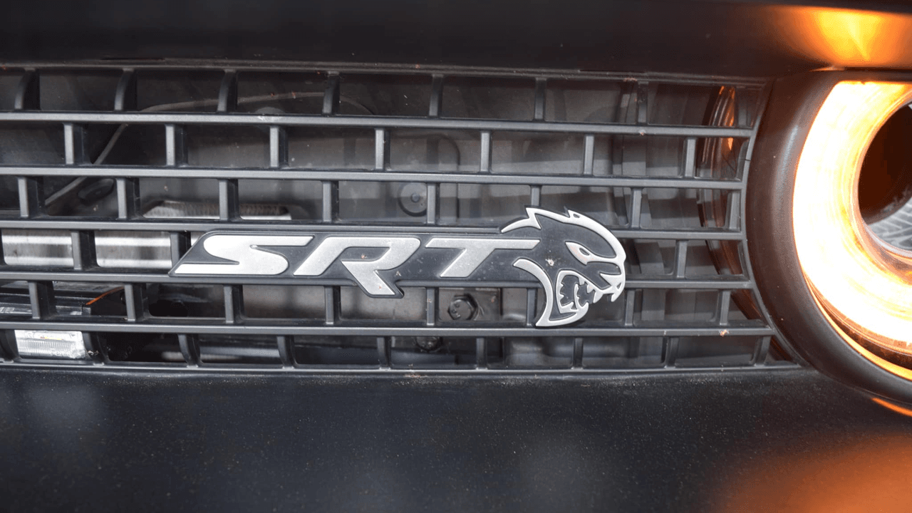 La Unión de Libertades Civiles de Estados Unidos (ACLU, en inglés) se ha pronunciado contra el abuso de la confiscación de bienes. Sostiene que le permite a la policía 
<b>decomisar</b>, pero después puede quedarse o vender 
<b>un bien</b> que presuntamente esté 
<b>involucrado en un delito</b>.
<br>
<br>ACLU asegura que los propietarios ni siquiera tienen que ser
<b> arrestados o condenados</b> por un delito para que el gobierno les 'decomise' sus bienes.