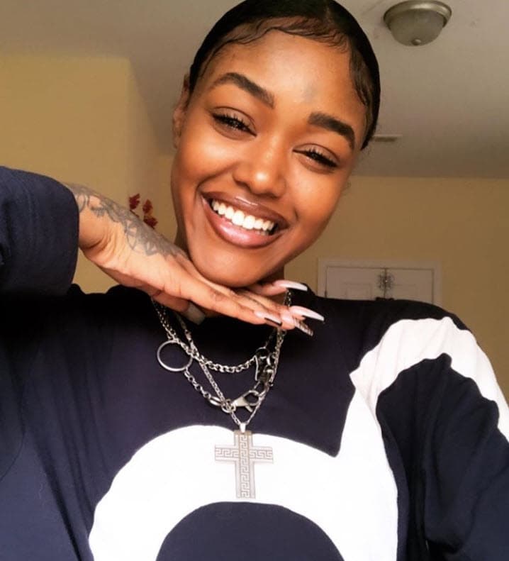 A los 15 años Chynna fue contactada por el rapero 
<b>ASAP Yams</b>, del grupo ASAP Mob. El contacto fue a a través de Twitter. Luego de hacerse amigos, la animó a escribir sus propias canciones de rap y Chynna comenzó a lanzar sus creaciones y a colaborar con el grupo. 
<br>