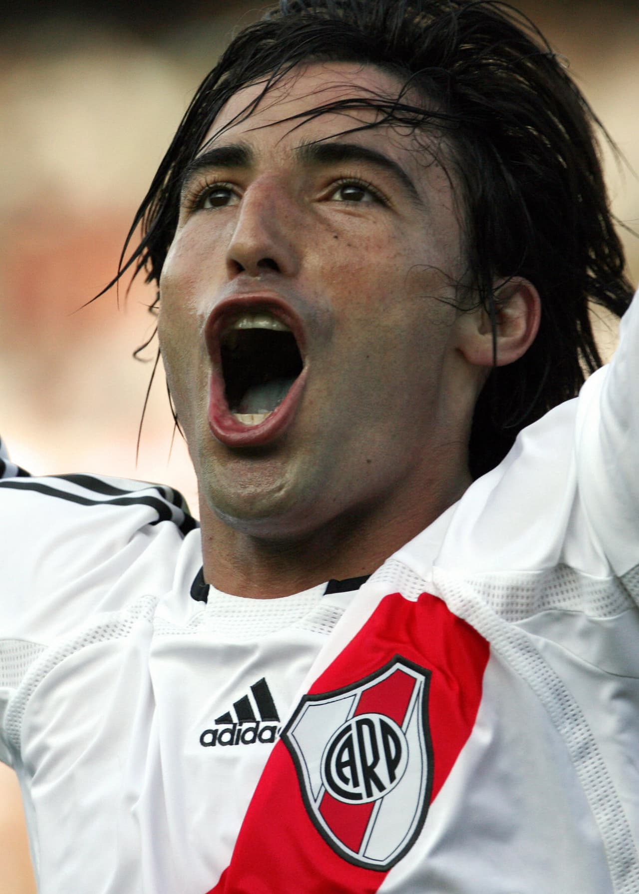 Era el 2007 cuando el Deportivo Toluca firmó al goleador argentino Ernesto 'Tecla' Farías procedente de River Plate, quien pasó las pruebas médicas y fue presentado con los Diablos.