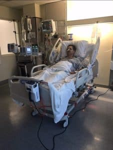 Russell French, padre de Kennet, resultó con heridas graves y fue trasladado al hospital UCI en estado crítico.