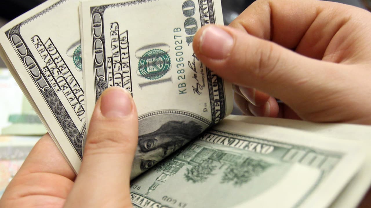 IRS envía cartas a familias que pueden calificar para pagos por adelantado del crédito tributario por hijos