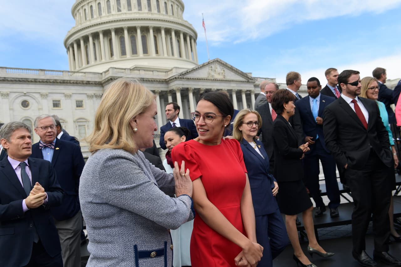Entre el liderazgo de Pelosi y el impeachment de Trump: dilemas de los nuevos congresistas