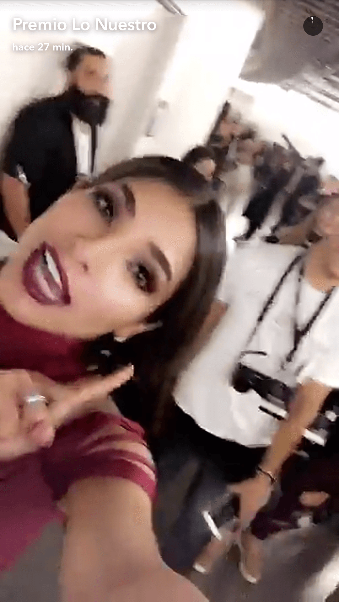 Ale la de Tijuana nos presenta a los verdaderos responsables de la noche de hoy. ¡Humildad ante todo!