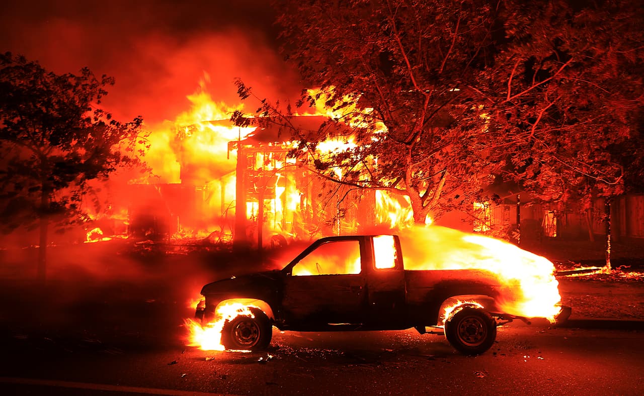 Se quema la casa de un jefe de bomberos de California mientras él combatía otros incendios