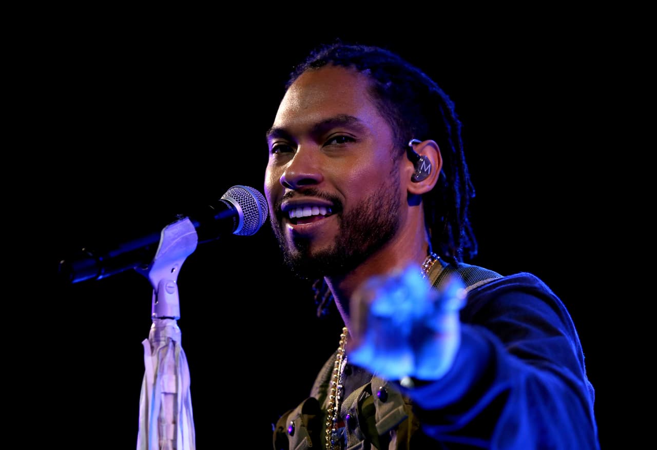 Acompañando a Gael y Natalia, estará también el cantante Miguel, quien además de interpretar una de las versiones de la canción 'Remember me', tiene raíces mexicanas por parte de su padre.