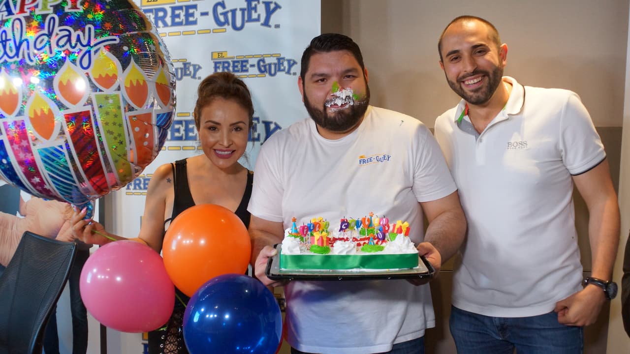 <a href="http://www.univision.com/temas/la-bronca">La Bronca </a>y 
<a href="http://www.univision.com/temas/el-compa-ivan">El Compa Ivan</a> sorprendieron al 
<a href="http://www.univision.com/temas/el-tambochi">Tambochi </a>que quedó sin palabras y muy contento despues de la celebración.