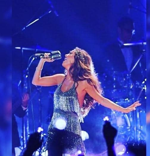 Así verá realizado su sueño, como Anahí, de ver que miles de fanáticos la acompañen en sus conciertos.