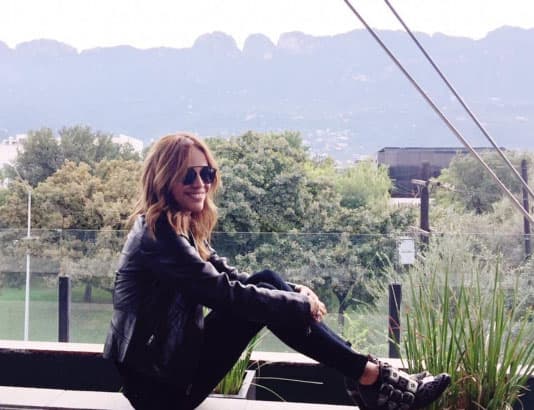 Karla presume las hermosas montañas de Monterrey, México.