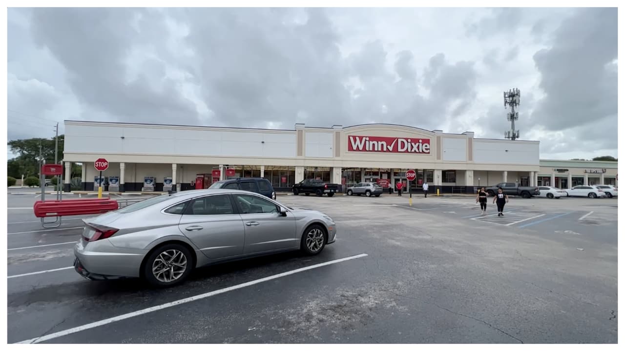 Cierran Winn-Dixie del suroeste de Miami-Dade debido a múltiples goteras en el techo