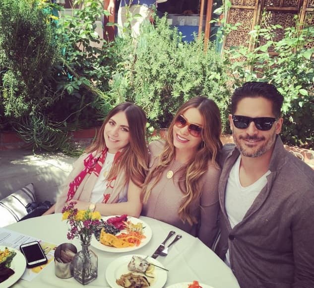 Les encanta salir a comer, se nota que compartir la mesa es toda una experiencia.