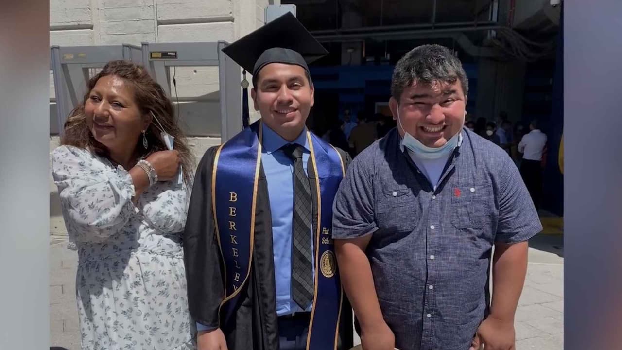 Madre salvadoreña con hijo con autismo teme separación ante posible fin del TPS