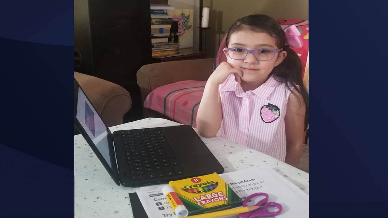 Sandra U. de Robles comparte cómo es el regreso a clases en su casa.
