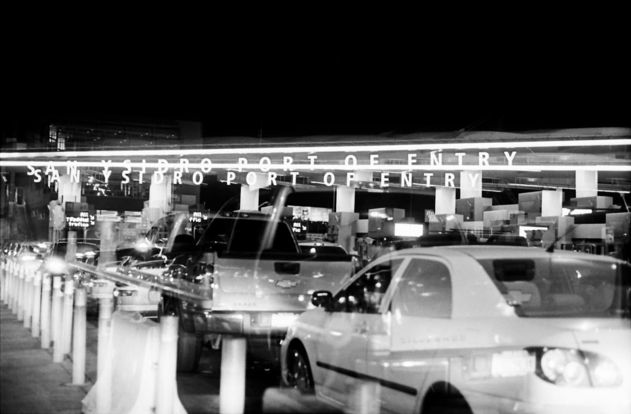 Una foto de la agitada garita fronteriza de San Ysidro, la más transitada del mundo.